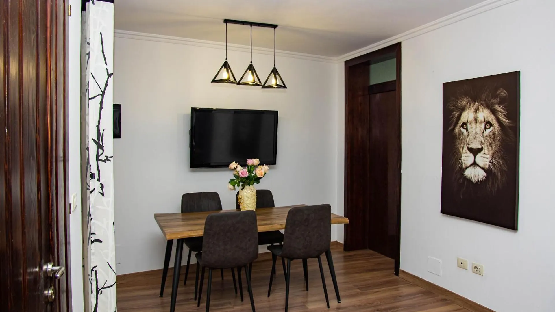 Villa Lucas Central Relaxing House Tirana Albánia